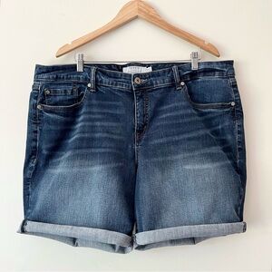 Torrid High-Rise Bermuda Stretch Rolled Shorts Size 24